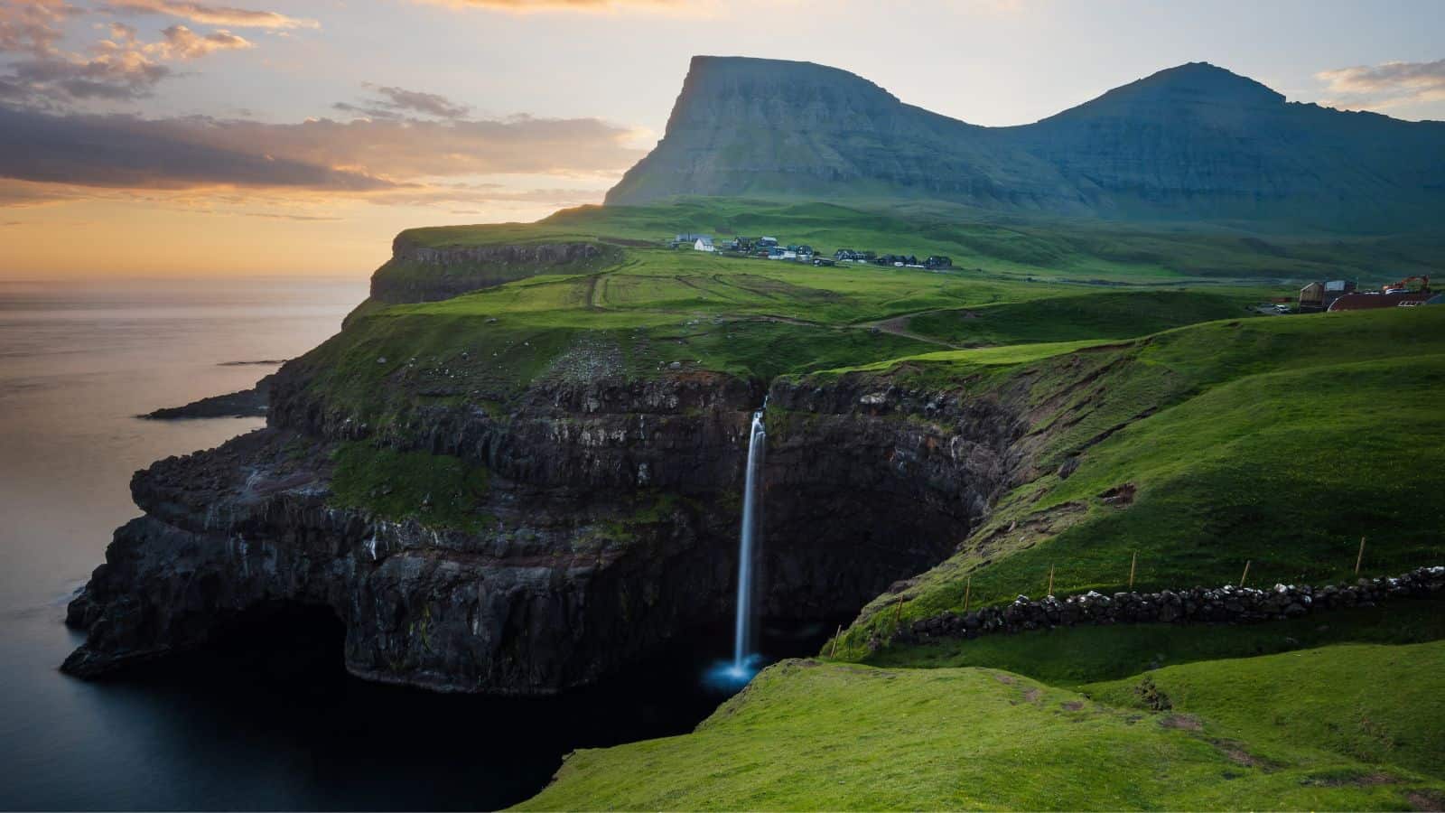 18 Dreamy Island Escapes in the U.S. You’ll Want to Visit 25 18 Dreamy Island Escapes in the U.S. You’ll Want to Visit