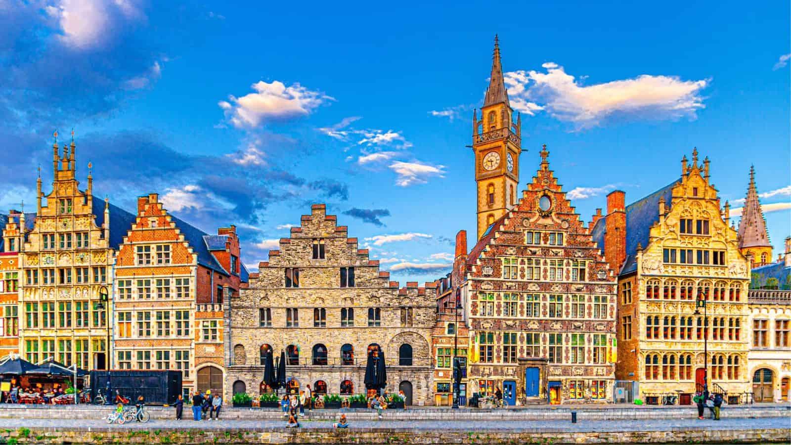Travel That Sparks Conversations: 8 Places to Meet Fascinating Strangers 20 Travel That Sparks Conversations: 8 Places to Meet Fascinating Strangers