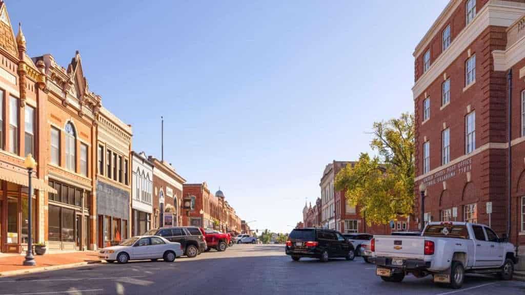 22 Picture-Perfect American Main Streets That Feel Straight Out of a Movie Set 18 Guthrie Oklahoma