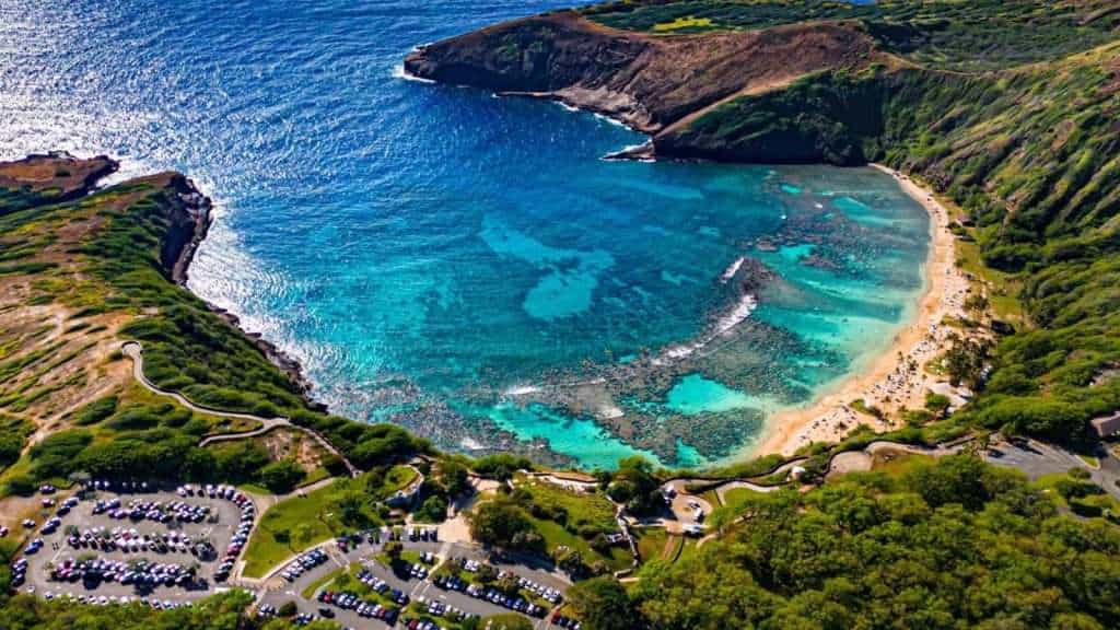 22 Isolated U.S. Towns Where the Outside World Feels Far Away 3 Hanauma Bay Hawaii