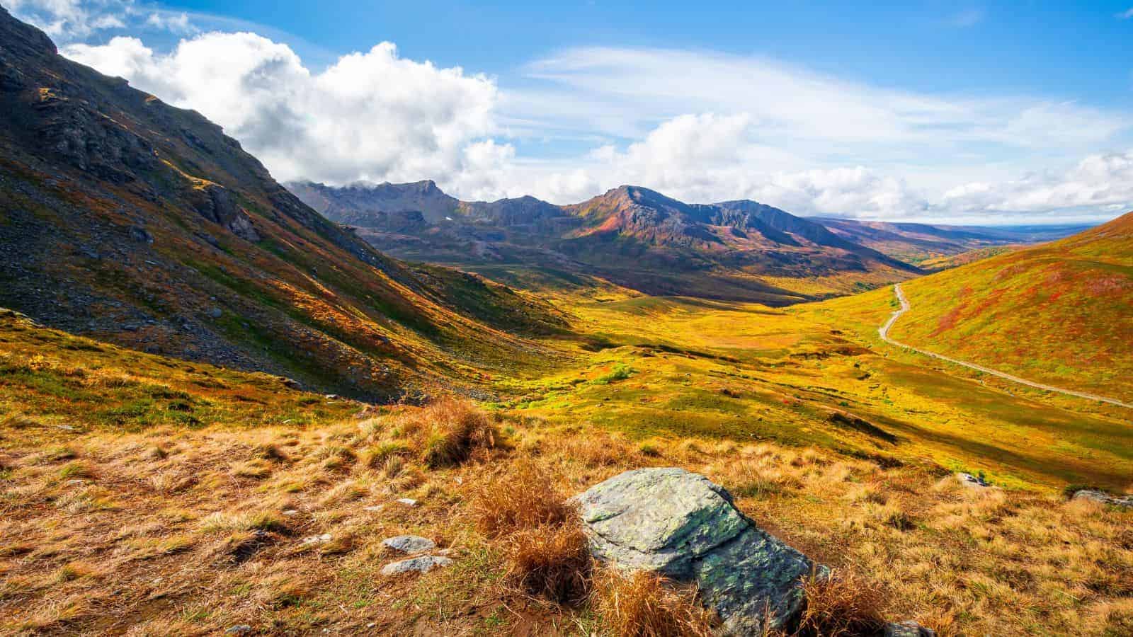 20 Amazing Road Trip Routes That Take You Through America’s Best-Kept Secrets 7 Hatcher Pass Alaska