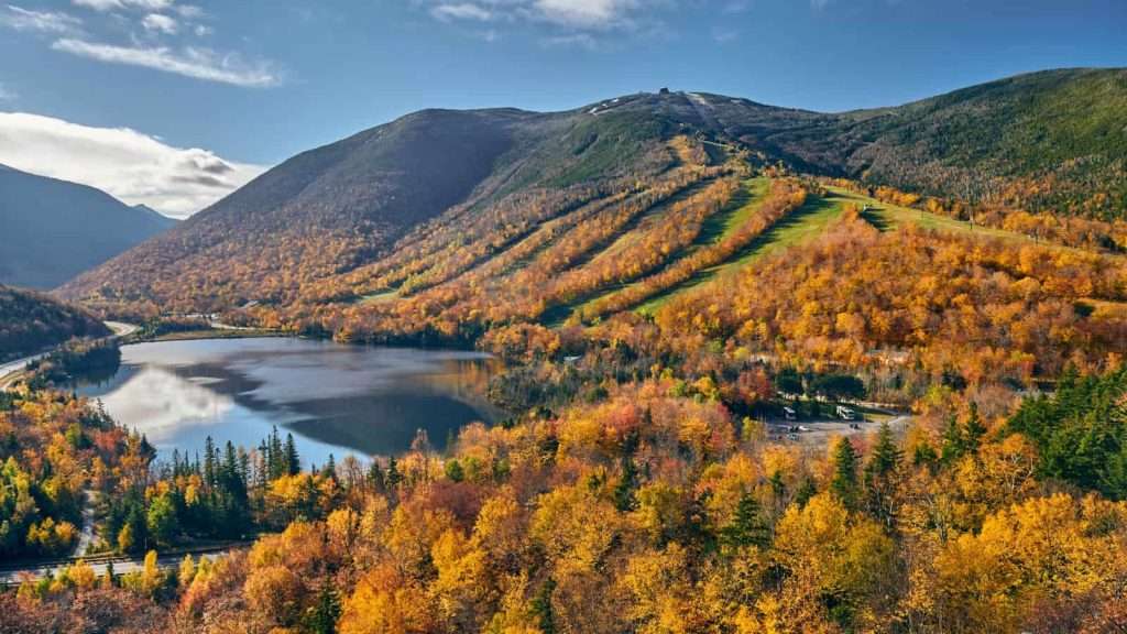 24 Places in America Where the Map Basically Gives Up 19 Hidden Lake White Mountains New Hampshire