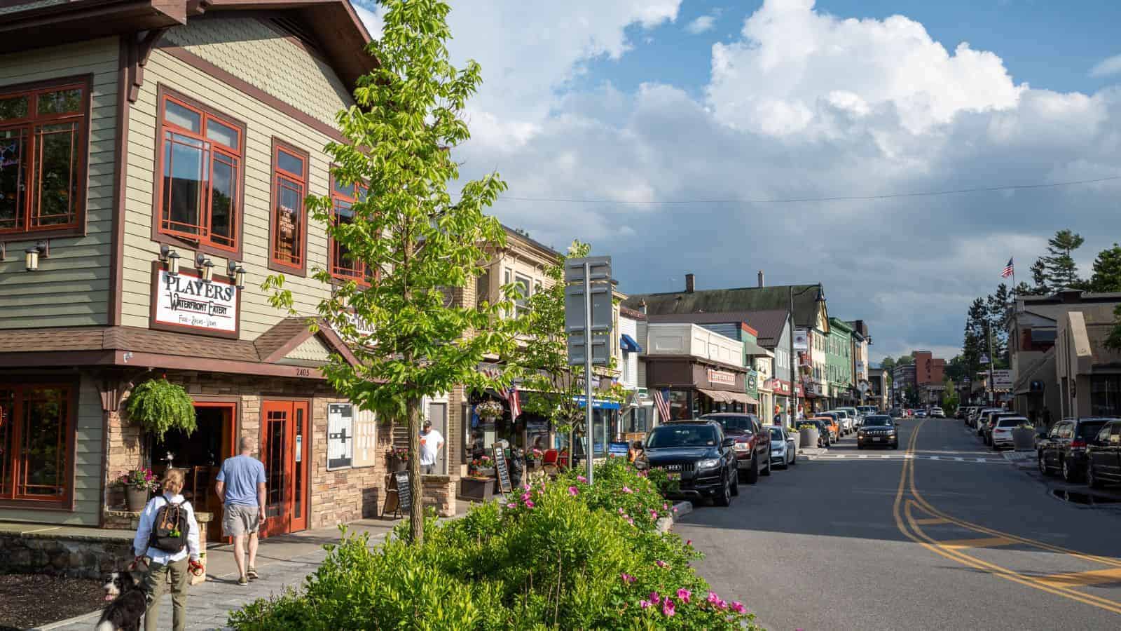 18 Cozy Winter Getaways That Feel Like a Real-Life Snow Globe 5 Lake Placid New York