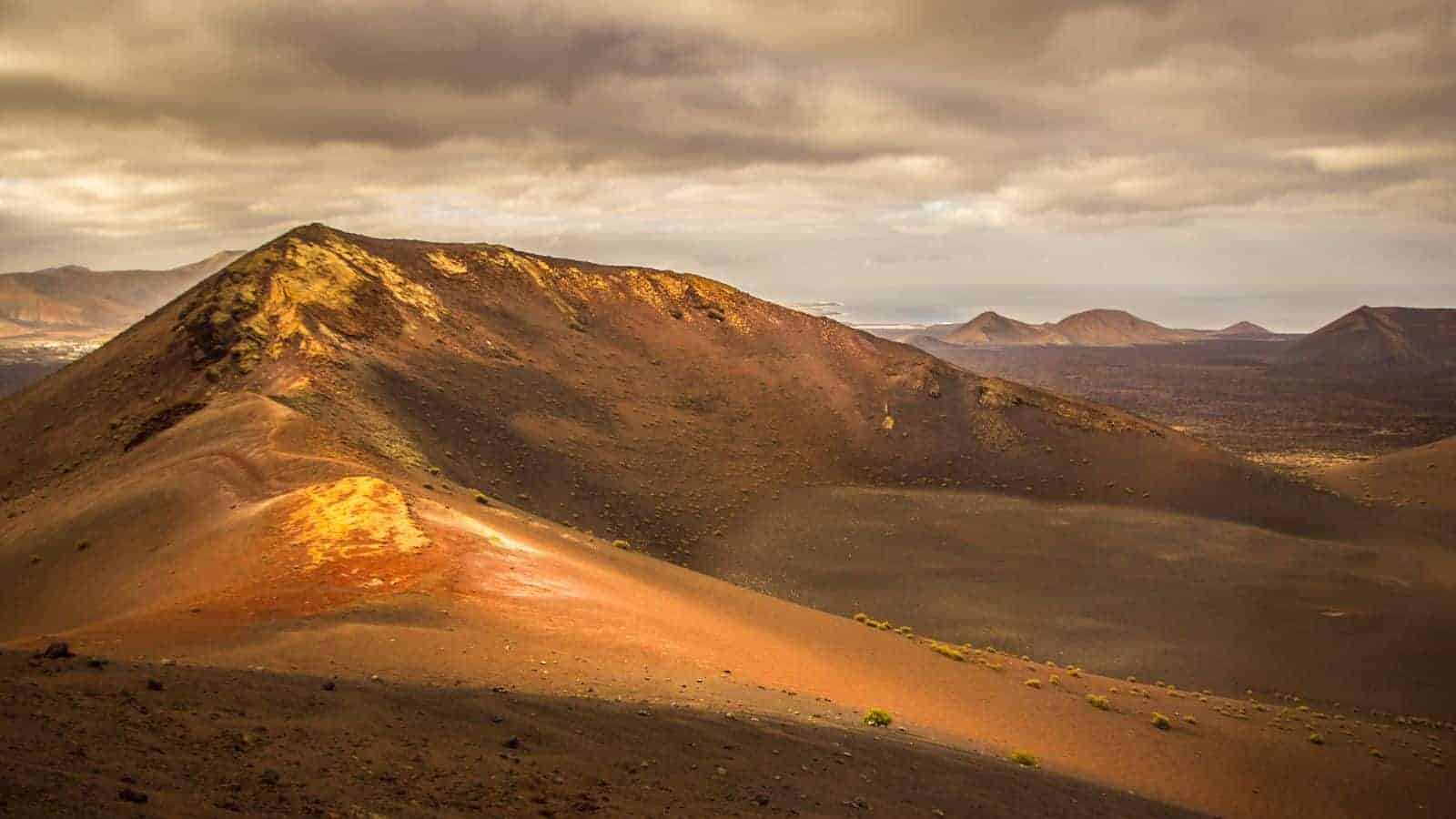 These 21 U.S. Hiking Trails Offer Some of the Most Stunning Views We’ve Seen 5 Lava Lake Trail Montana