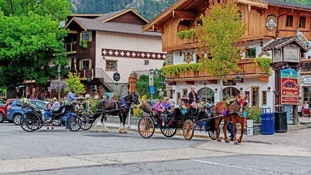 23 U.S. Towns That Look Too Beautiful to Be Real 14 Oktoberfest Leavenworth Washington