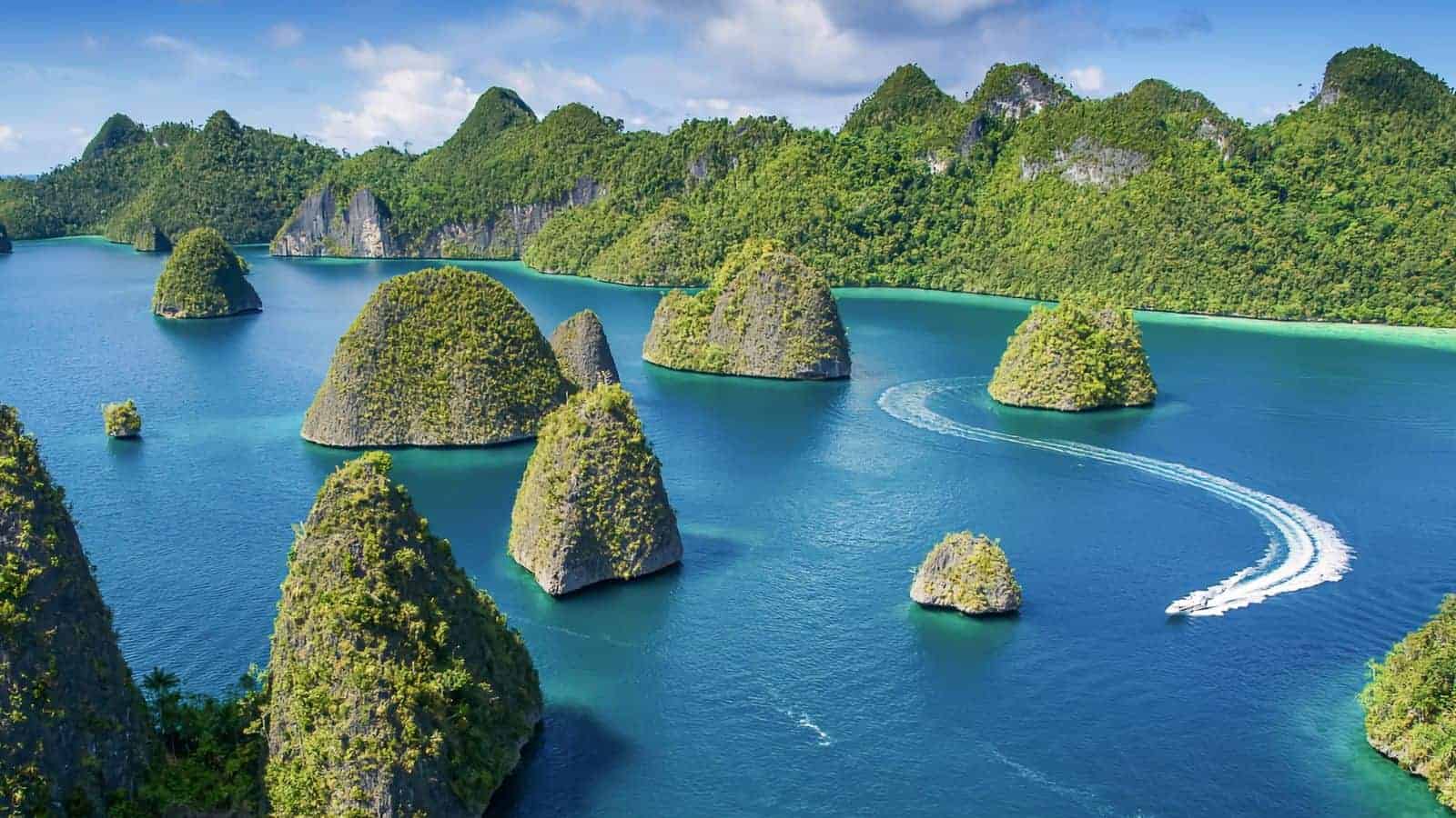 21 Hidden Travel Gems Around the World That Feel Like a Well-Kept Secret 11 Raja Ampat Indonesia