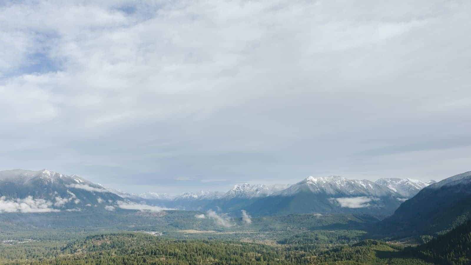 These 21 U.S. Hiking Trails Offer Some of the Most Stunning Views We’ve Seen 18 Rattlesnake Ridge Trail Washington