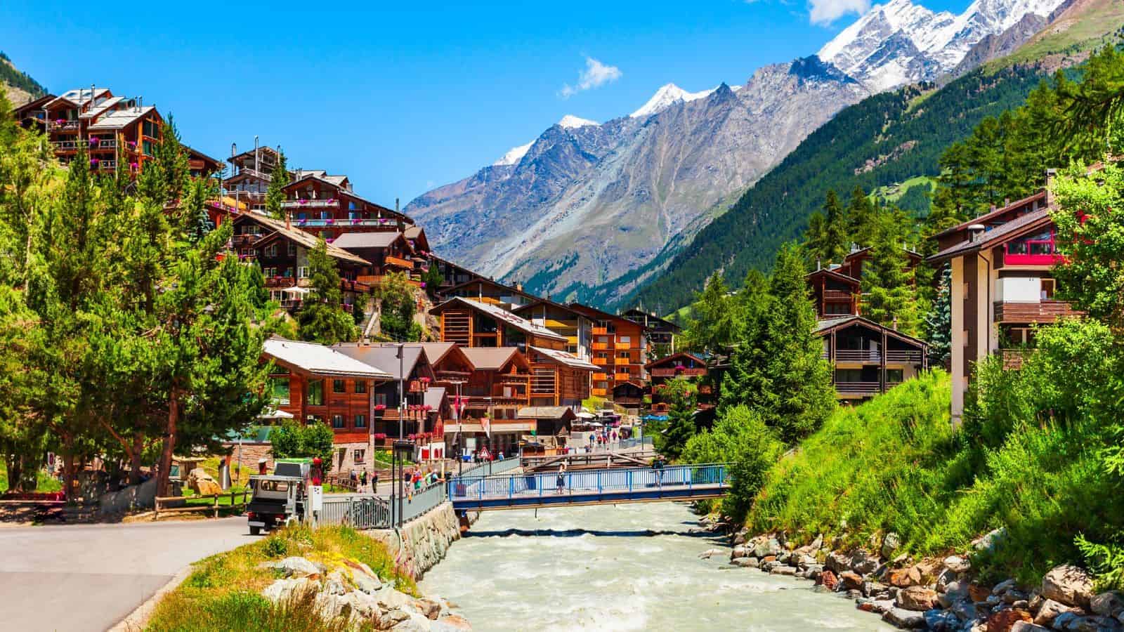18 Cozy Winter Getaways That Feel Like a Real-Life Snow Globe 11 Zermatt Switzerland