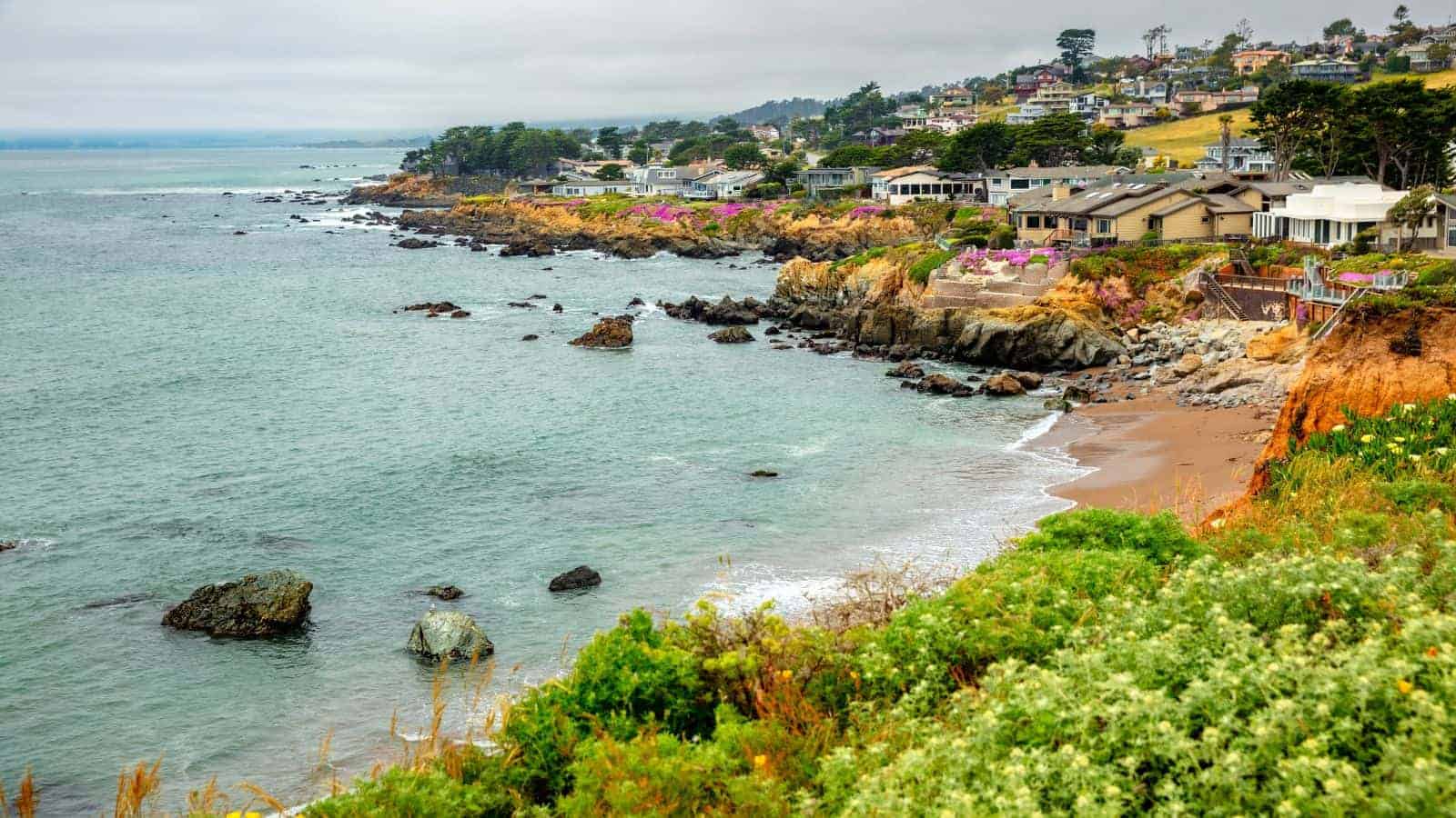 18 Underrated U.S. Coastal Towns That Offer Peaceful Seclusion 10 Cambria California