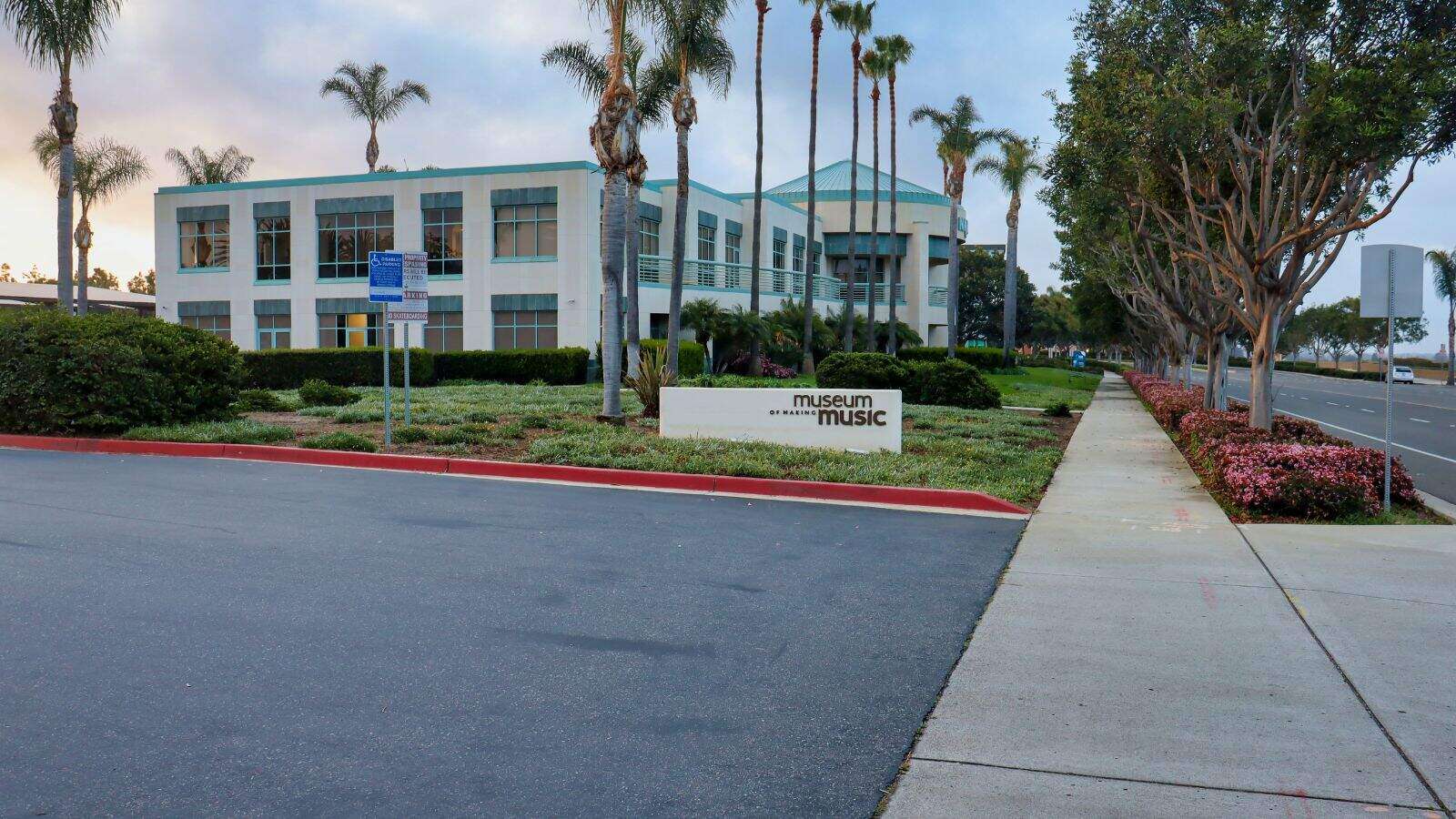 15 U.S. Towns with the Most Unique and Unusual Museums 12 Carlsbad California – The Museum of Making Music
