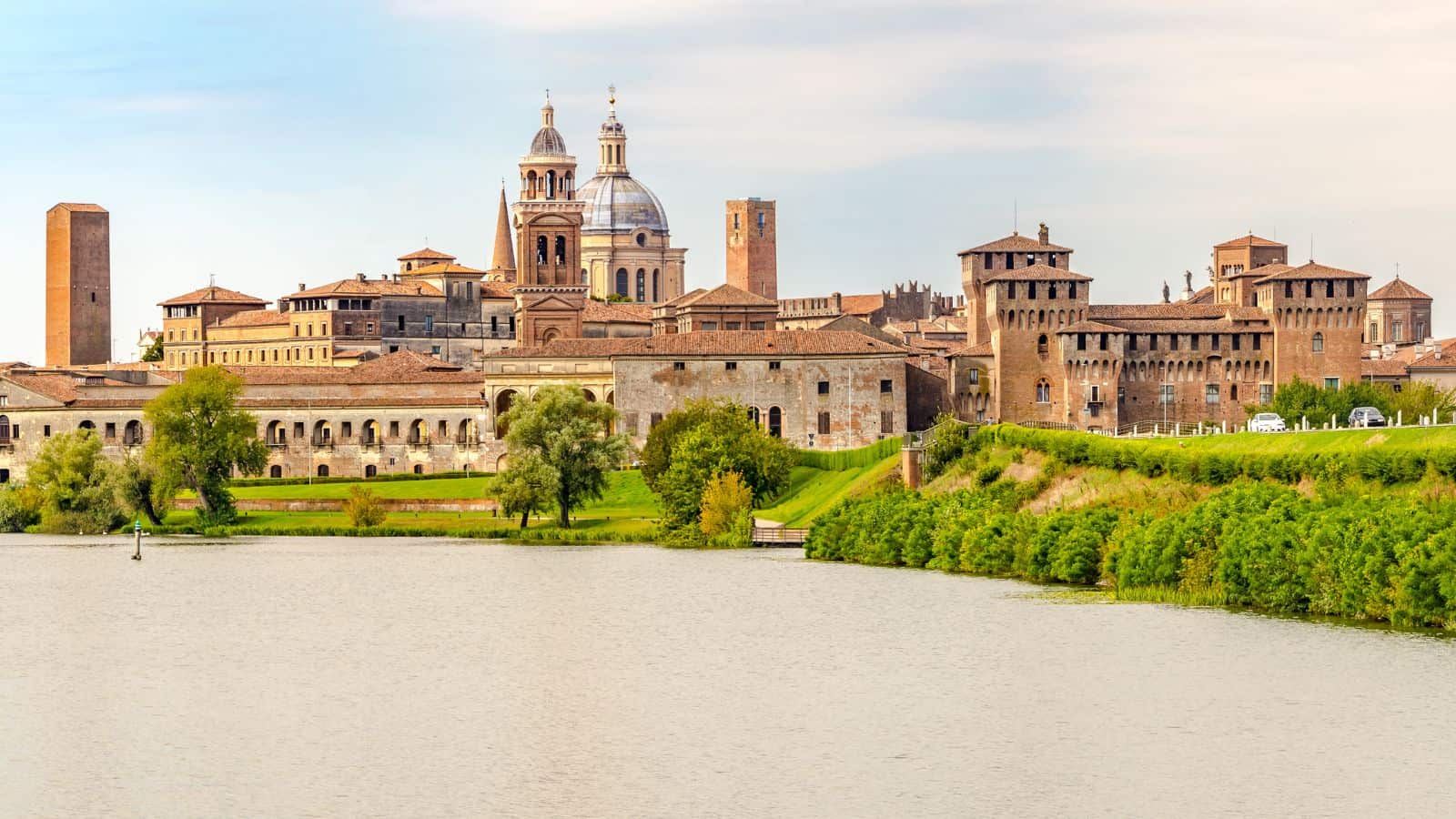 16 Off-the-Radar Cities in Italy You Need to Explore 2 Mantua