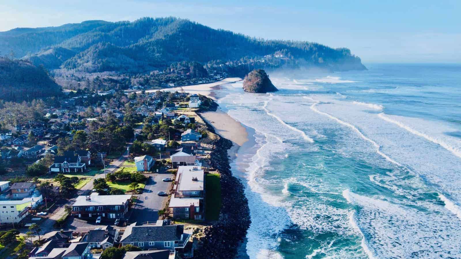 18 Underrated U.S. Coastal Towns That Offer Peaceful Seclusion 17 Neskowin Oregon