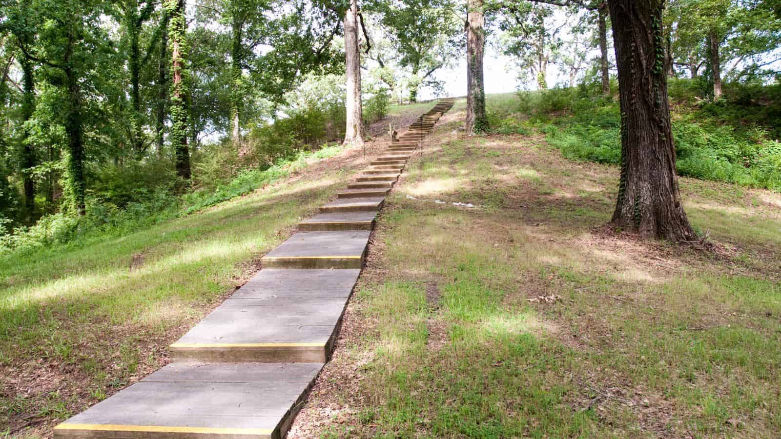 16 Underrated Historical Sites in the U.S. You Need to See 10 Poverty Point Louisiana