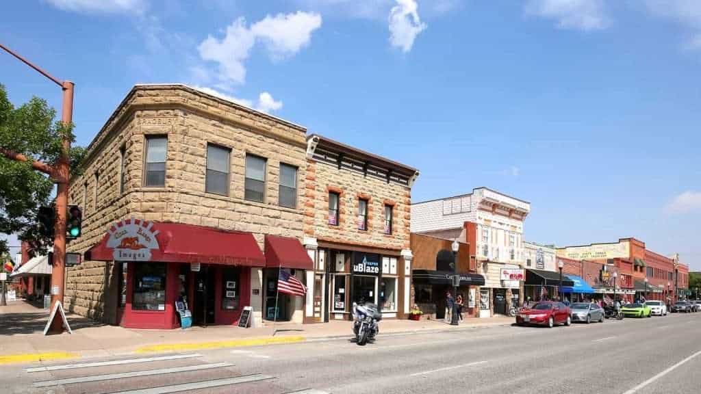 22 U.S. Bars in the Middle of Nowhere With Wild Stories on Every Wall 19 Cody Wyoming