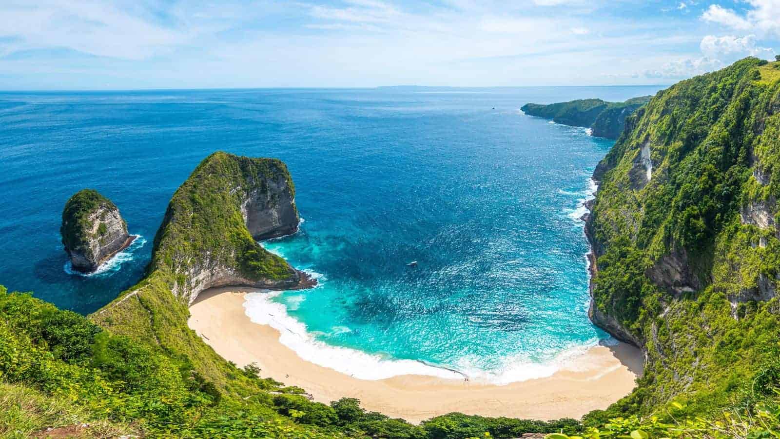 22 Unspoiled Beach Getaways You’ve Probably Never Heard Of But Should Visit 8 Kelingking Beach Indonesia