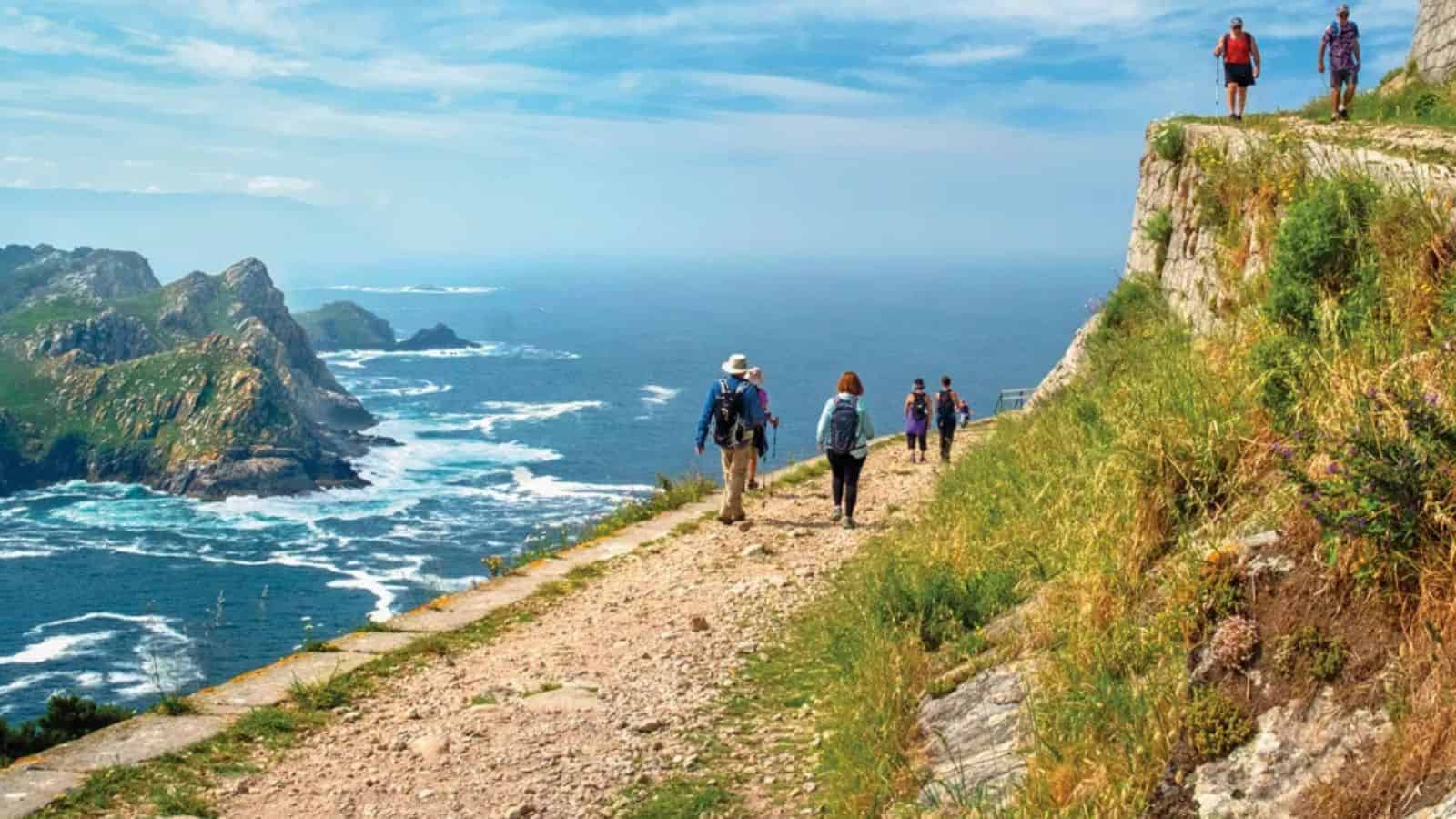 18 Group Tours That Forge Friendships Around the World 28 18 Group Tours That Forge Friendships Around the World