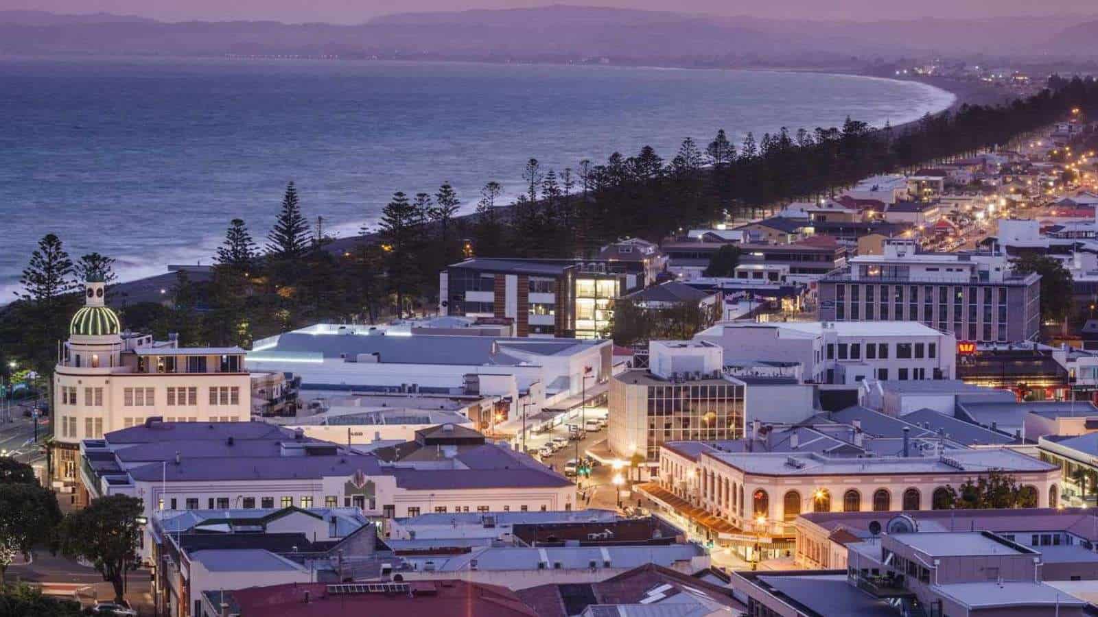Travel That Sparks Conversations: 8 Places to Meet Fascinating Strangers 9 Napier New Zealand