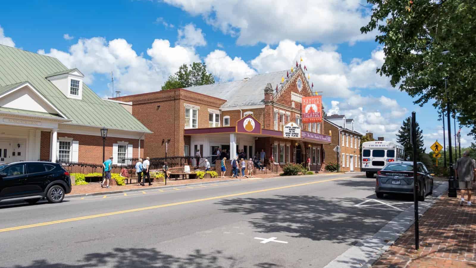 17 Quiet American Towns Locals Escape to for a Relaxing Weekend 17 Abingdon Virginia – Bikes Theater and Appalachian Calm