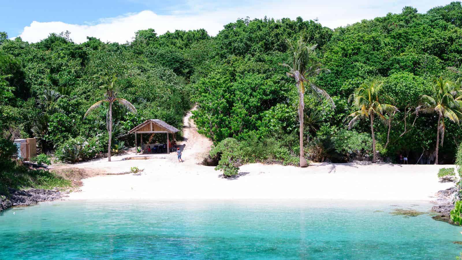 16 Untouched Beaches in the Philippines That Only Locals Visit 3 Carnaza Island in Cebu
