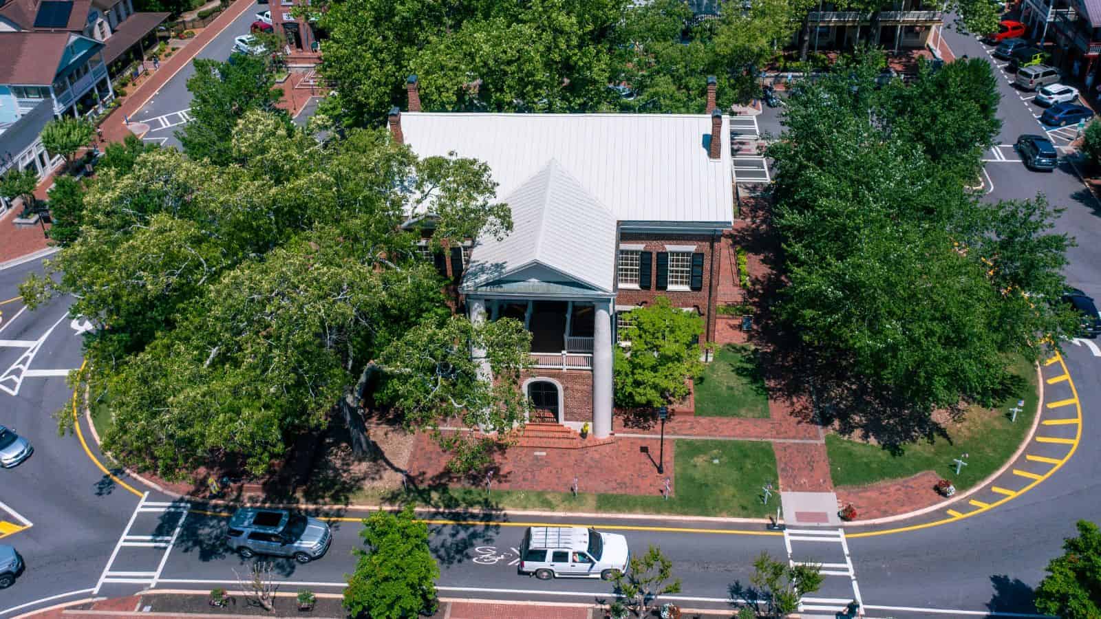 17 Quiet American Towns Locals Escape to for a Relaxing Weekend 14 Dahlonega Georgia – Gold Rush Roots and Vineyard Views