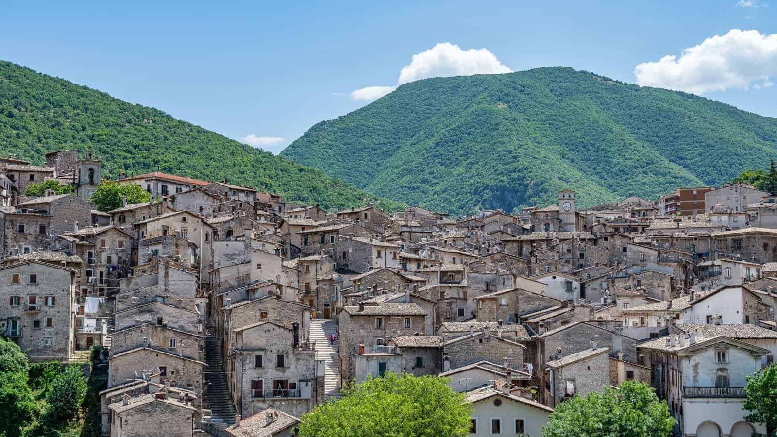 18 Picturesque Towns in Italy That Only Locals Visit 7 Scanno Abruzzo