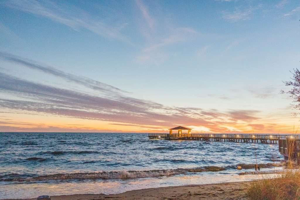 25 American Beaches Locals Call Beautiful by Day, Terrifying by Night 22 gulf shores
