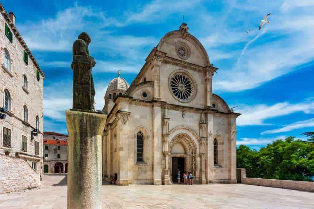 19 Low-Cost Travel Spots With High ROI 20 shutterstock 2199740099
