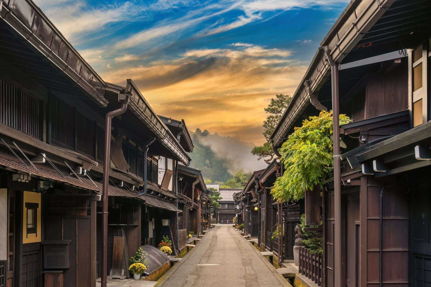 21 Cost-Savvy Getaways With Jaw-Dropping Views 15 shutterstock 2343813883 scaled