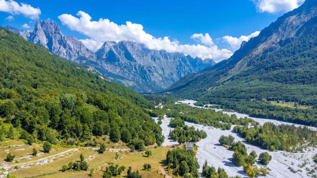 19 Low-Cost Travel Spots With High ROI 2 shutterstock 2356731221 1