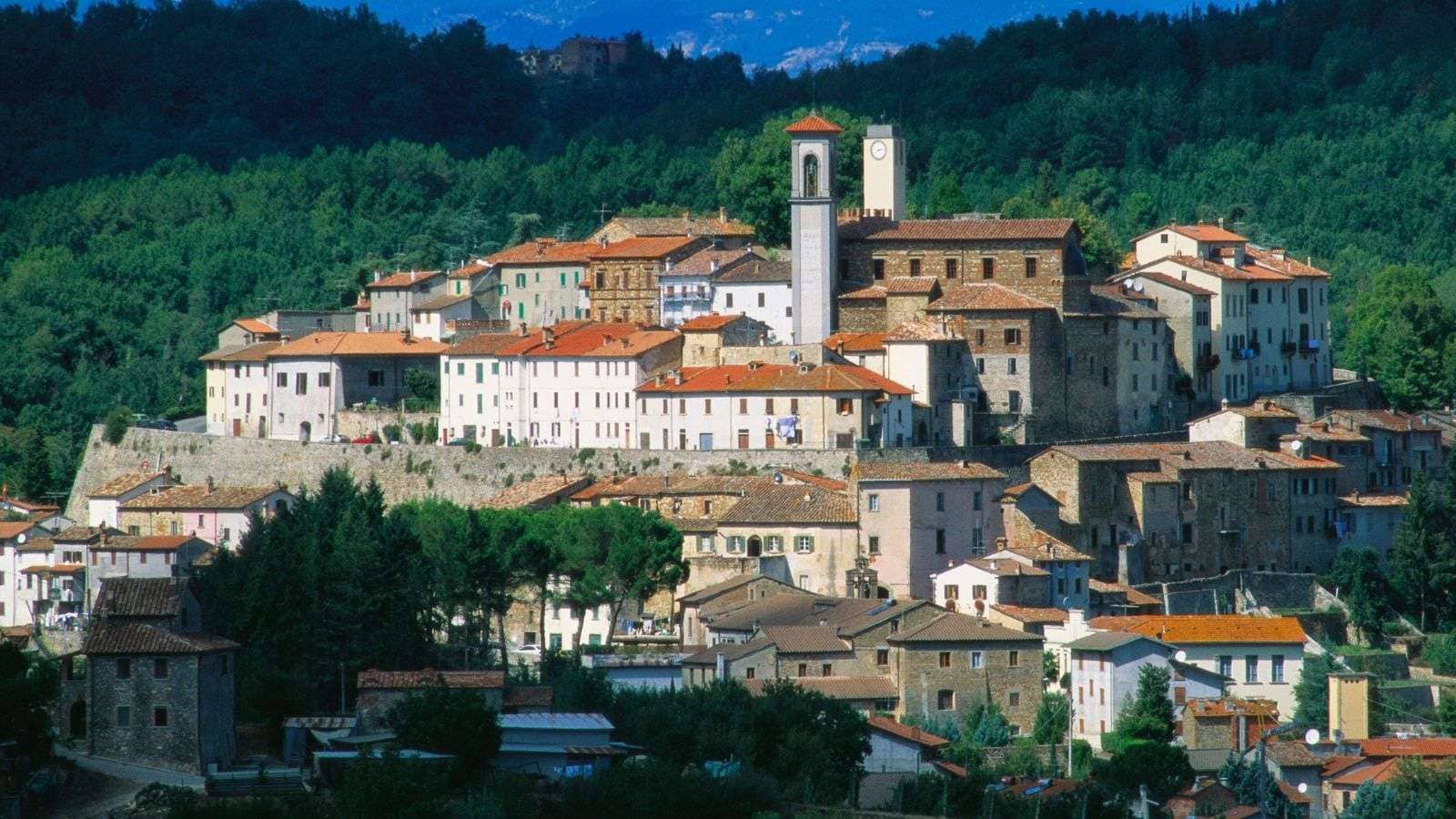 17 European Hotspots Locals Swear By (But Tourists Miss) 5 Arezzo Italy