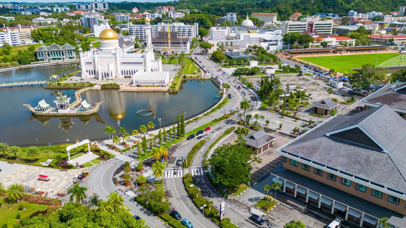 21 Cost-Savvy Getaways With Jaw-Dropping Views 19 Bandar Seri Begawan Brunei