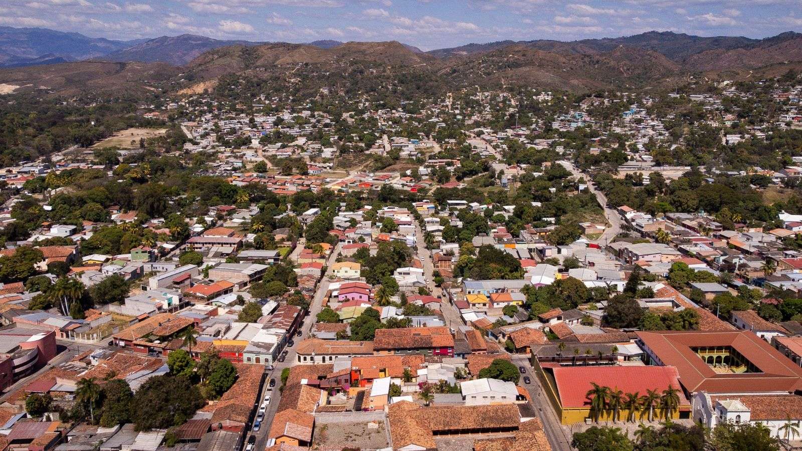 21 Cost-Savvy Getaways With Jaw-Dropping Views 16 Comayagua Honduras