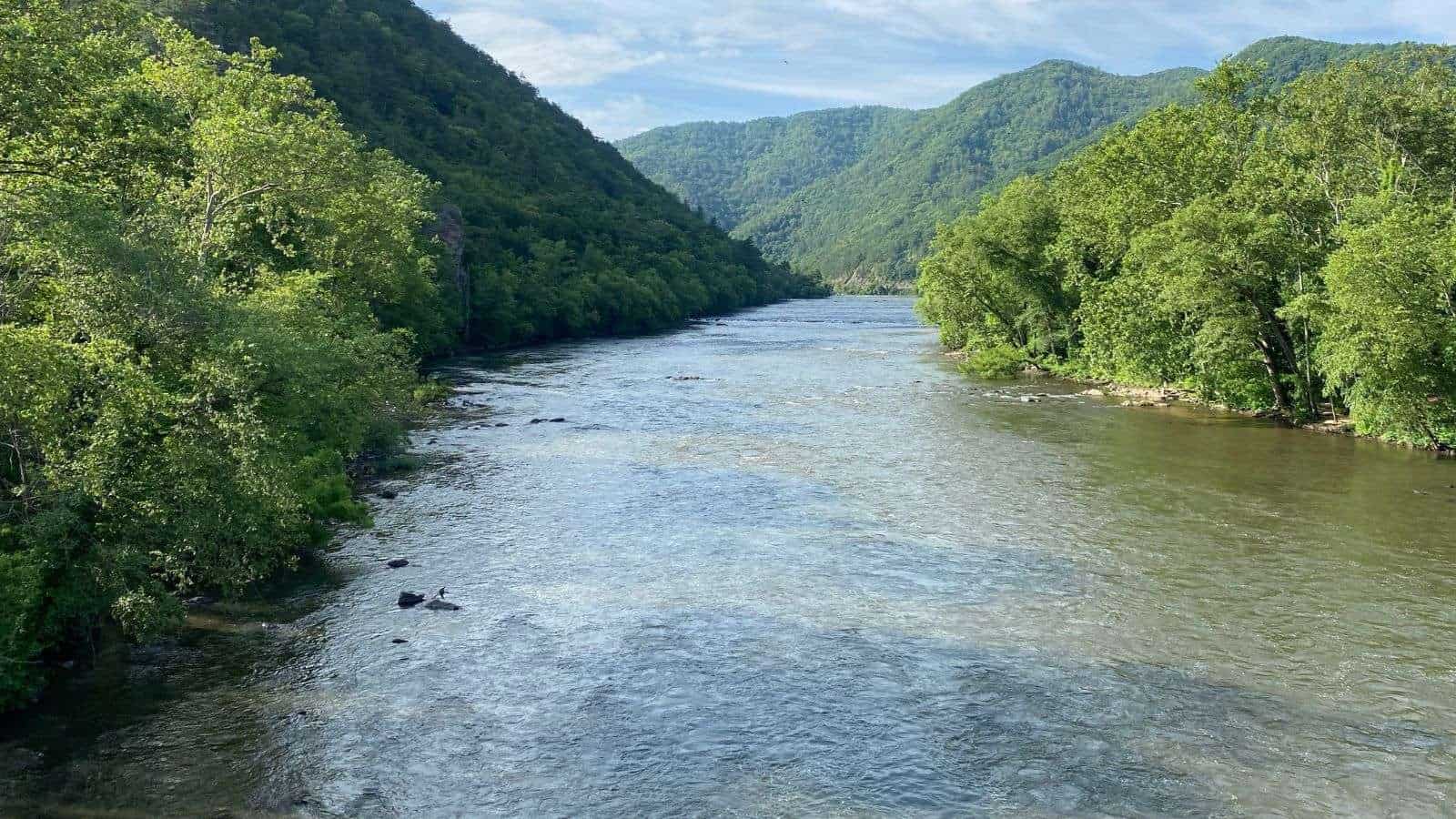 19 Local-Favorite U.S. Rivers Perfect for a Weekend Escape 14 French Broad River North Carolina