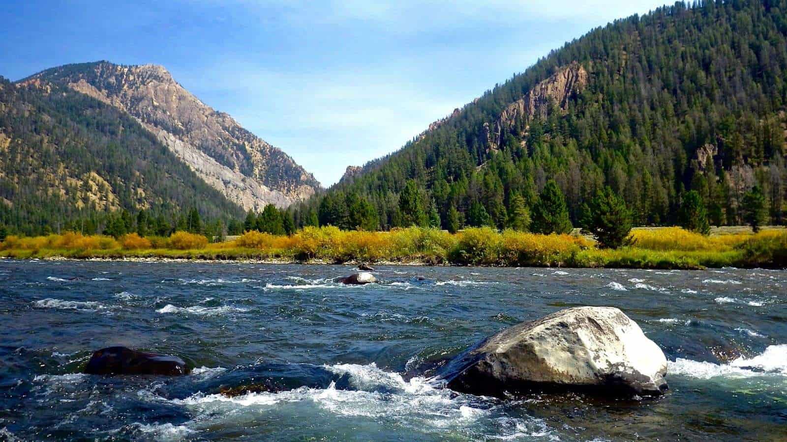 19 Local-Favorite U.S. Rivers Perfect for a Weekend Escape 20 Madison River Montana