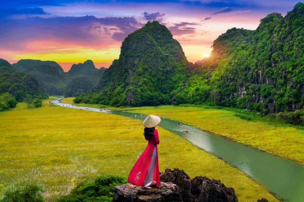 22 Scenic Places That Help You Travel Smart 15 shutterstock 2199440041 1