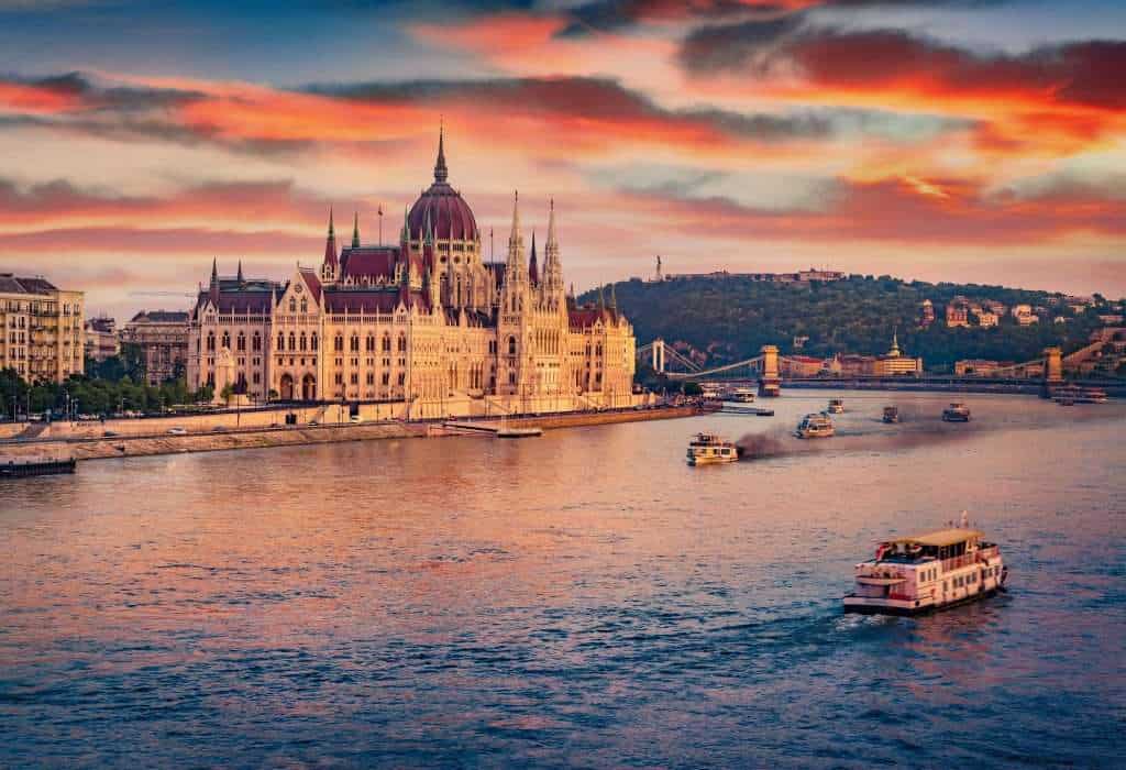 20 Luxury-Looking Vacays on a Budget 4 shutterstock 2320030757