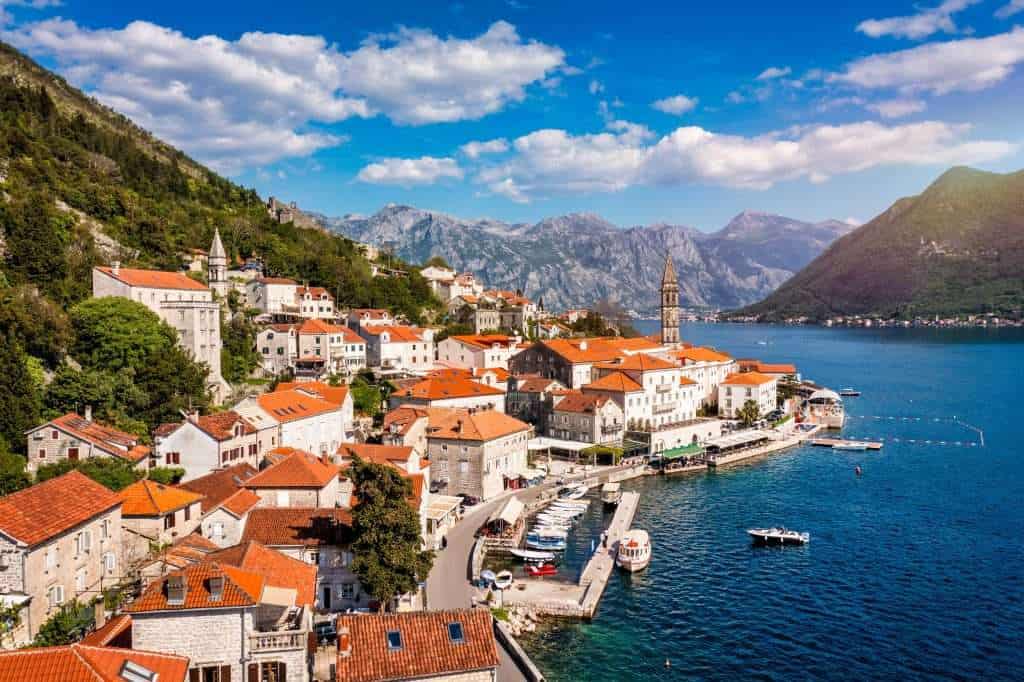 21 Vacations That Offer Big Value for Less 21 shutterstock 2499811883