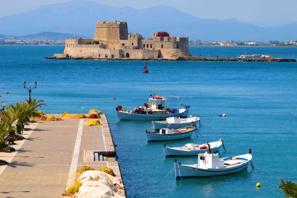 20 Luxury-Looking Vacays on a Budget 2 shutterstock 736774186