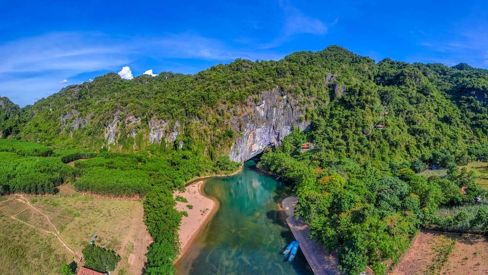 21 Budget-Friendly Trips With Million-Dollar Views 14 shutterstock 2044094024