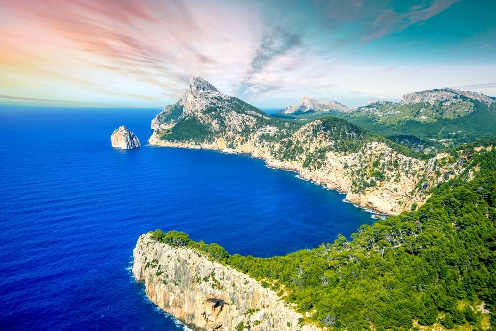 21 Budget-Friendly Trips With Million-Dollar Views 16 shutterstock 2481926981