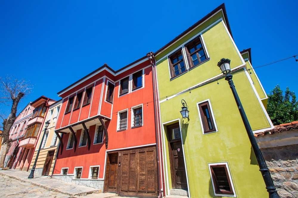 24 Scenic Retreats That Don’t Cost a Fortune 7 shutterstock 2661517871
