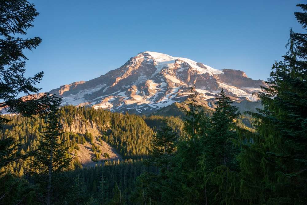 26 Hiking Trails That Start Easy and Turn Brutal Fast 15 shutterstock 2444652647