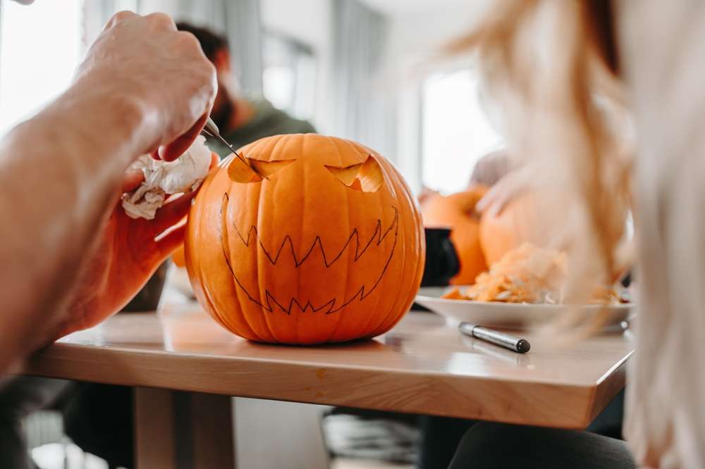 20 American Towns That Celebrate the Strangest Things 21 shutterstock 2503859443