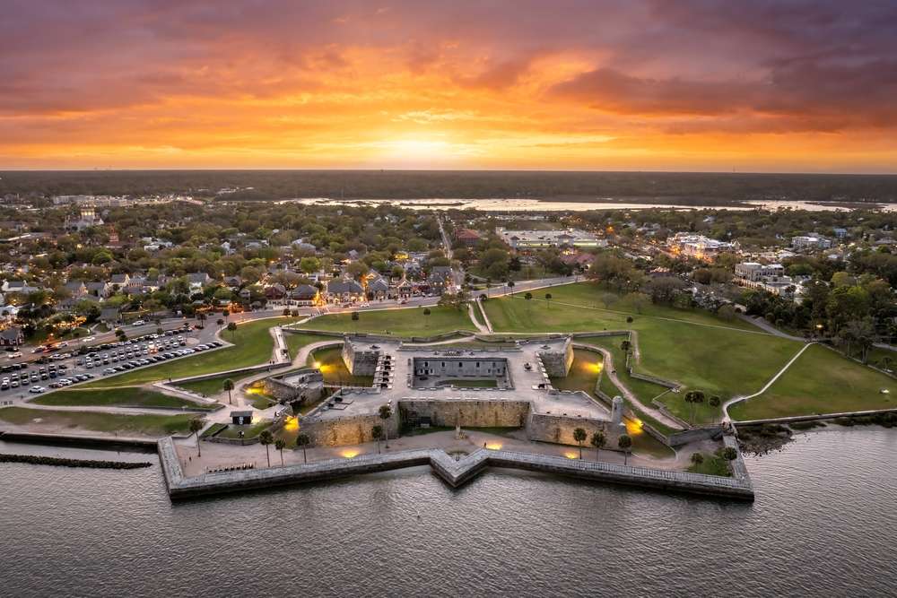 21 Places in the U.S. That Look Straight Out of a Fairy Tale 13 shutterstock 2605020727