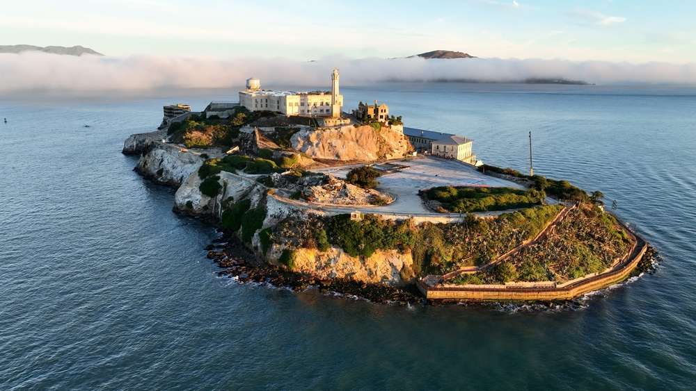 18 American Islands With Histories So Dark You’ll Question Visiting 2 shutterstock 2395504171