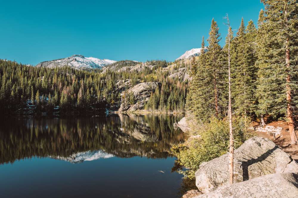 20 Peaceful U.S. Lakes You Can Have (Almost) All to Yourself 26 20 Peaceful U.S. Lakes You Can Have (Almost) All to Yourself