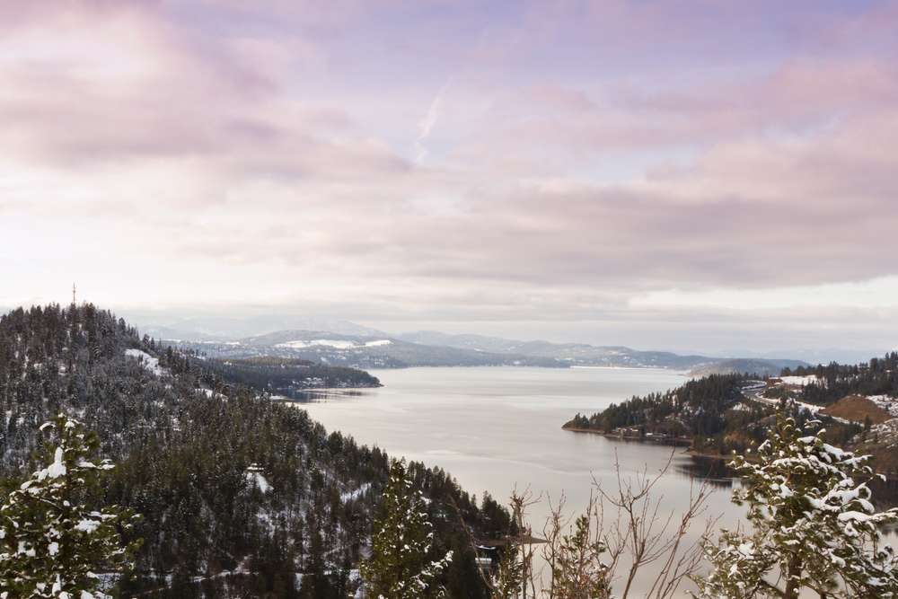 21 Breathtaking Lakes in the U.S. That Aren’t Lake Tahoe 15 shutterstock 124438576