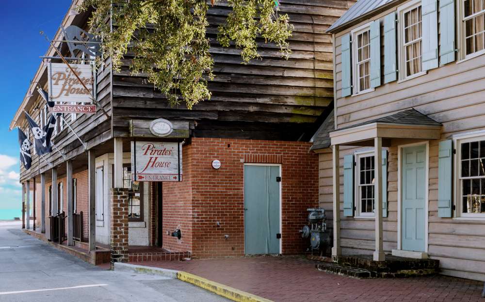 22 U.S. Ghost Tours That Are Freakishly Popular 28 22 U.S. Ghost Tours That Are Freakishly Popular