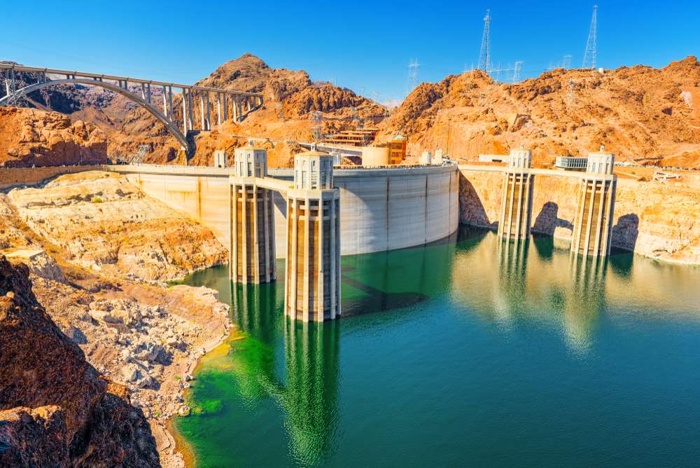 22 U.S. Tourist Traps With Backstories Way Darker Than the Souvenirs 16 shutterstock 1323362177
