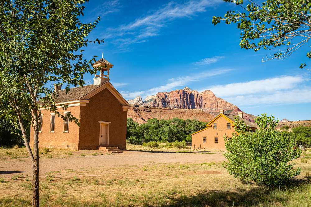 24 Small American Towns That Feel Like a Total Escape From Reality 8 shutterstock 1812706612